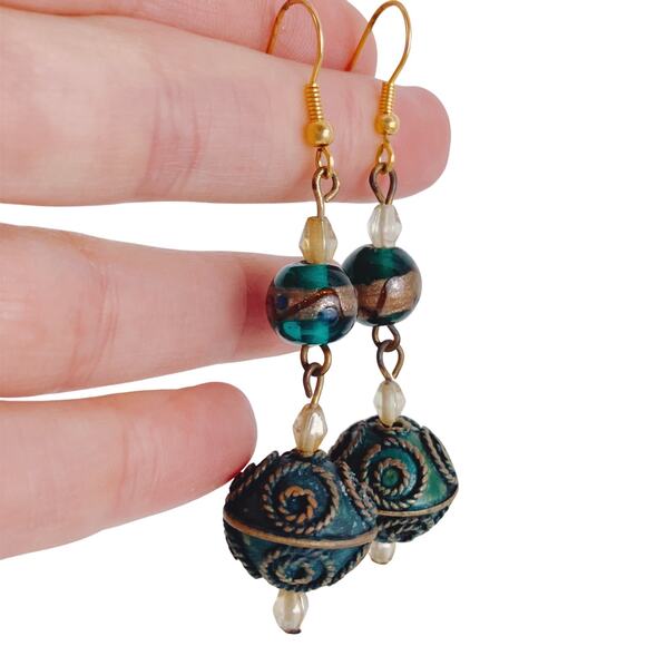 VTG Glass Lampwork Brass Earrings Green Boho Artisan Drop Dangle Ornate Earthy - Picture 5 of 16